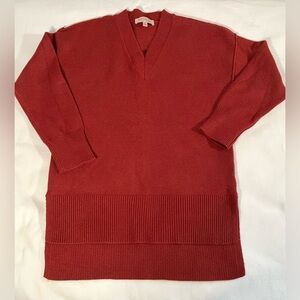 Philosophy women’s rust color v-neck sweater, size Medium, EUC